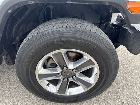 Used 2023 Jeep Wrangler Unlimited Sahara w/ Cold Weather Group image 11