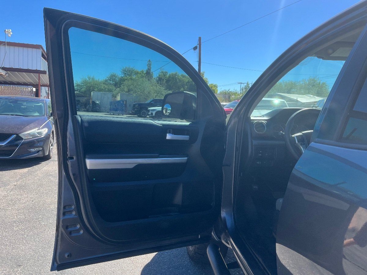Used 2014 Toyota Tundra SR5 w/ SR5 Upgrade Package AWD/4WD image 12