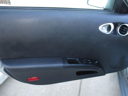 Used 2005 Nissan 350Z Grand Touring RWD image 35