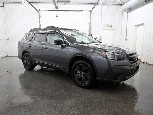 Used 2021 Subaru Outback Onyx Edition XT image 2