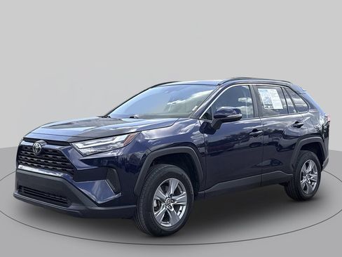 Used 2024 Toyota RAV4 XLE AWD/4WD image 7