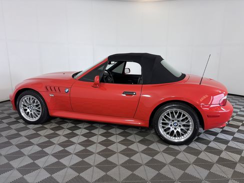 Used 2001 BMW Z3 3.0i RWD image 3