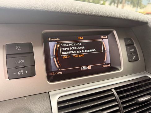 Used 2015 Audi Q7 3.0T Premium image 26