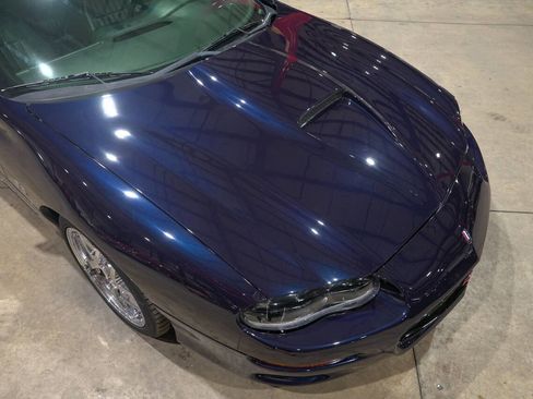 Used 2001 Chevrolet Camaro Z28 w/ SS Performance/Appearance Pkg image 18