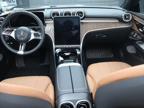 Used 2026 Mercedes-Benz CLE 300 4MATIC Cabriolet image 9