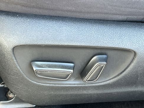 Used 2022 Toyota Highlander LE image 16