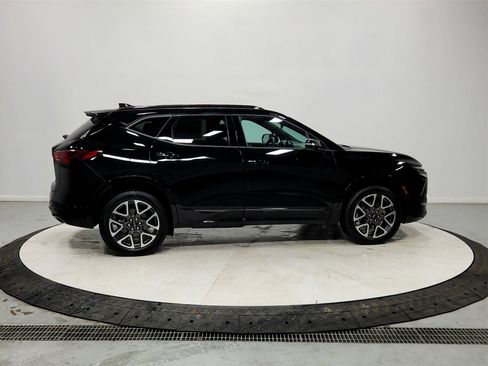 Used 2025 Chevrolet Blazer RS image 8