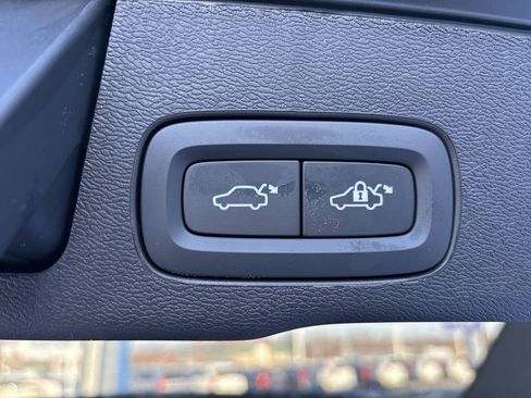 New 2026 Volvo XC60 B5 Plus w/ Protection Package Premier AWD/4WD image 46