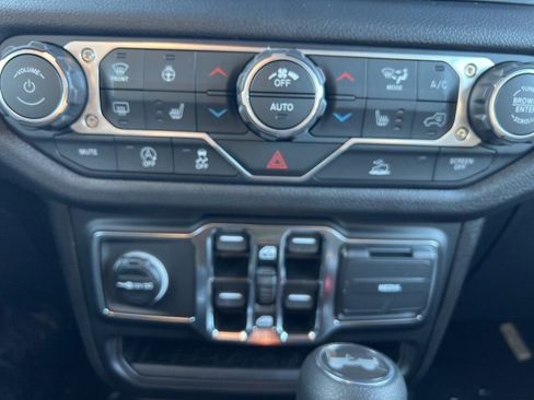 New 2026 Jeep Wrangler Sport S image 32