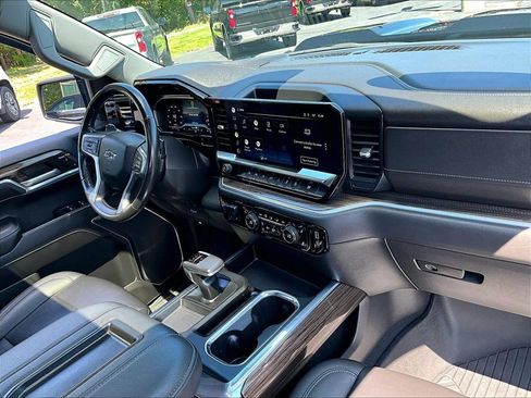 Used 2022 Chevrolet Silverado 1500 LT Trail Boss w/ LT Trail Boss Premium Package AWD/4WD image 21