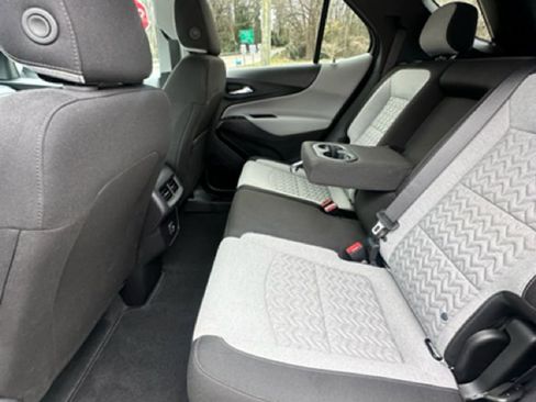 Used 2024 Chevrolet Equinox LT image 18