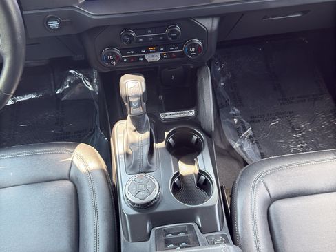 Used 2025 Ford Bronco Badlands AWD/4WD image 26