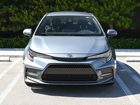 Used 2021 Toyota Corolla SE image 2