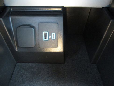 Used 2023 Ford Explorer XLT w/ Equipment Group 202A image 32