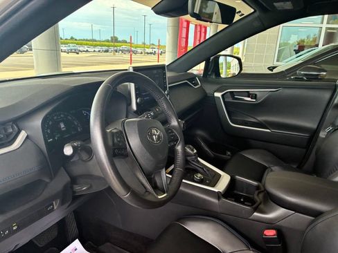 Used 2022 Toyota RAV4 XSE AWD/4WD image 14