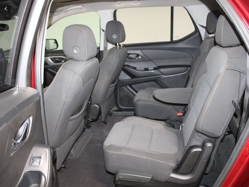 Used 2021 Chevrolet Traverse LT AWD/4WD image 18