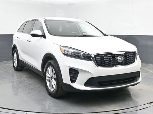 Used 2020 Kia Sorento LX image 2