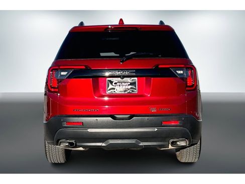 Used 2023 GMC Acadia SLE w/ Driver Convenience Package image 5