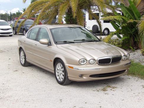 Used 2003 Jaguar X-TYPE 2.5 image 11