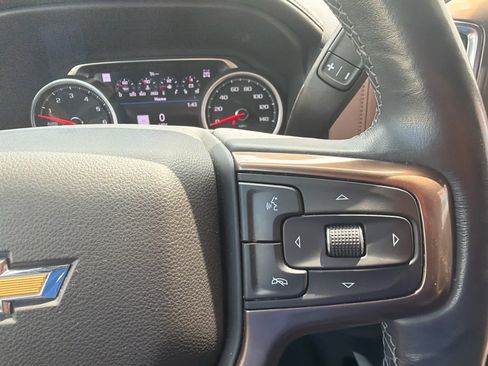 Used 2020 Chevrolet Silverado 1500 High Country w/ Technology Package AWD/4WD image 27