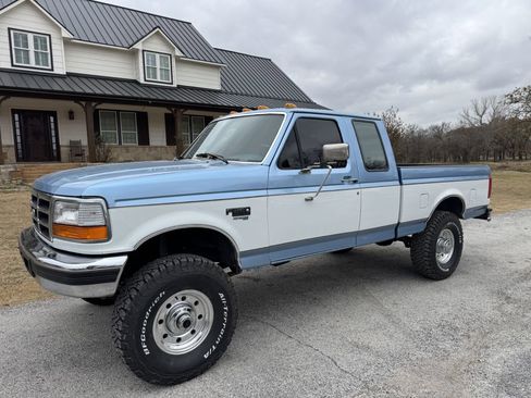 Used 1997 Ford F250 4x4 SuperCab Heavy Duty image 2