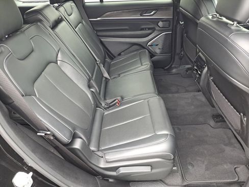 Used 2021 Jeep Grand Cherokee L Overland AWD/4WD image 18