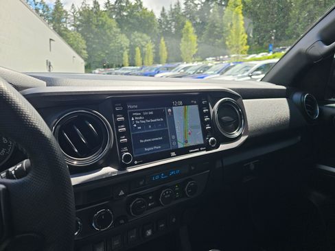 Used 2021 Toyota Tacoma TRD Pro AWD/4WD image 27