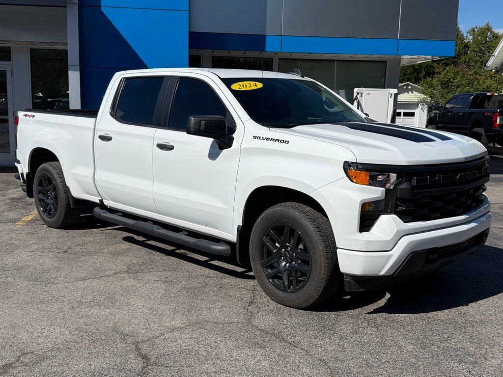 Used 2024 Chevrolet Silverado 1500 Custom w/ Rally Edition AWD/4WD image 3