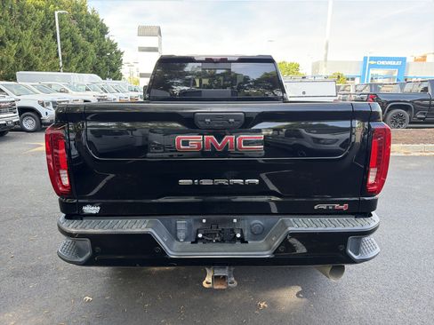 Used 2023 GMC Sierra 2500 AT4 w/ AT4 Premium Plus Package AWD/4WD image 9