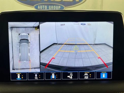 Used 2021 Chevrolet Tahoe Premier w/ Premium Package image 6