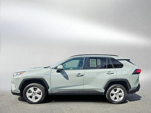 Used 2021 Toyota RAV4 XLE w/ XLE Grade Weather Package AWD/4WD image 2