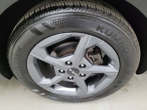 Used 2025 Kia K4 LXS image 31