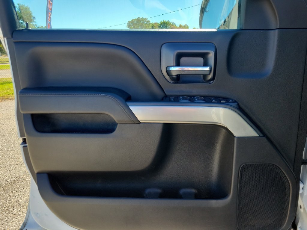 Used 2018 Chevrolet Silverado 1500 LT w/ All Star Edition AWD/4WD image 16