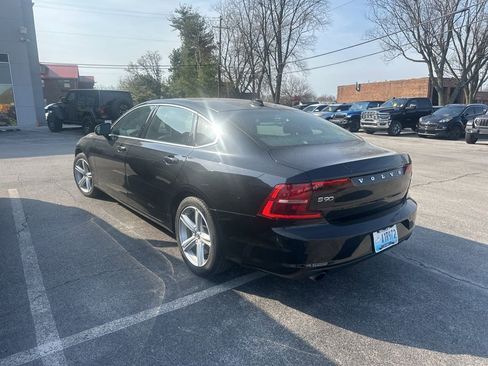 Used 2018 Volvo S90 T5 Momentum w/ Momentum Plus Package AWD/4WD image 4