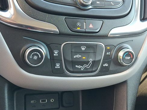 Certified 2022 Chevrolet Equinox LS image 16