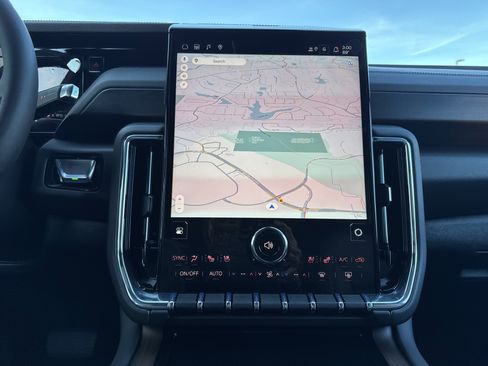 New 2026 GMC Yukon XL Denali w/ Sun & Power Step Package image 28