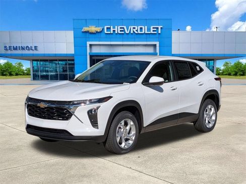 New 2026 Chevrolet Trax LS w/ LS Convenience Package FWD image 2