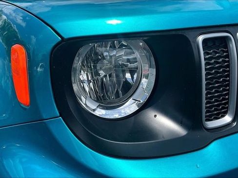 Used 2022 Jeep Renegade Latitude w/ Convenience Group AWD/4WD image 29