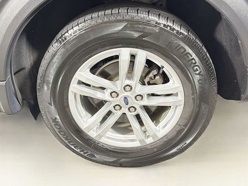 Used 2023 Ford Explorer XLT w/ Equipment Group 202A image 32