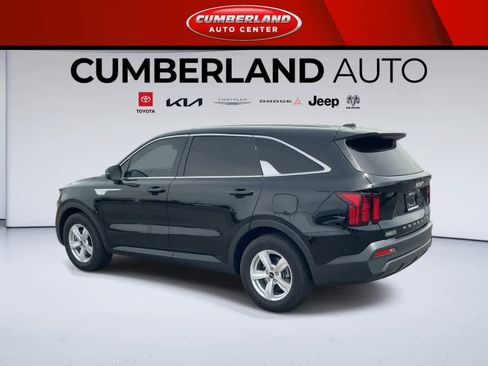 Used 2022 Kia Sorento LX FWD image 6