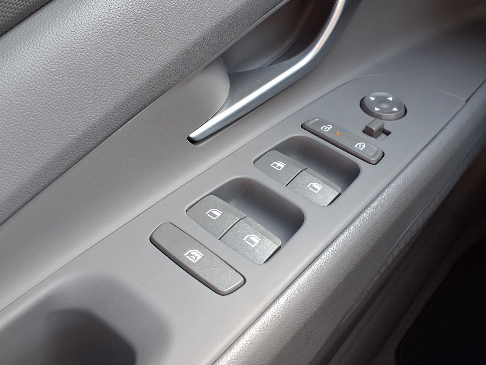 Certified 2026 Hyundai Elantra SE FWD image 17