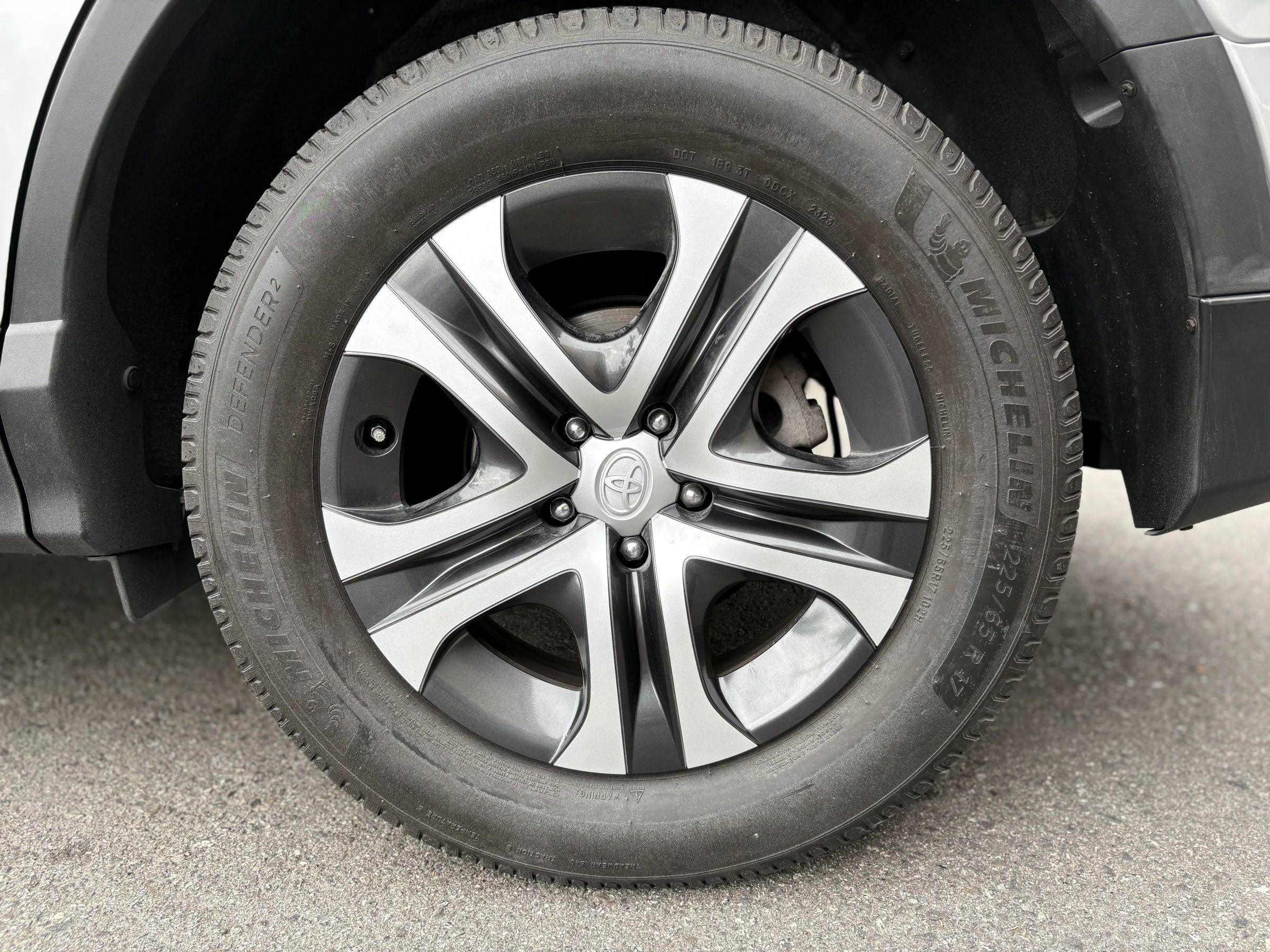 Used 2017 Toyota RAV4 LE w/ All Weather Liner Package FWD image 27