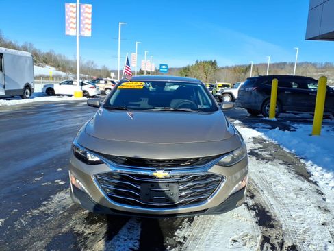 Used 2023 Chevrolet Malibu LT image 3
