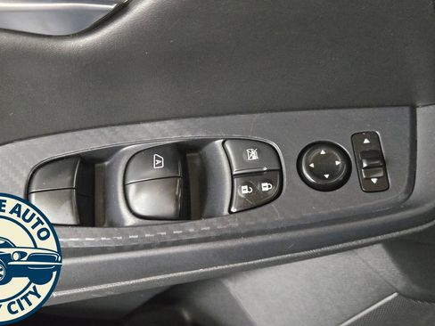 Used 2025 Nissan Sentra SV FWD image 22
