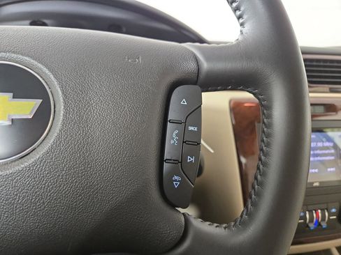 Used 2011 Chevrolet Impala LT image 16