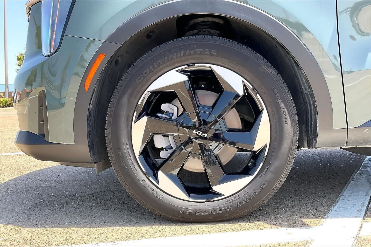 Certified 2025 Kia Sorento EX AWD/4WD image 8