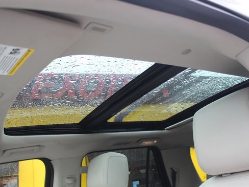 Used 2018 Ford Expedition Platinum image 23