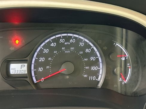 Used 2013 Toyota Sienna L w/ Towing Pkg image 20