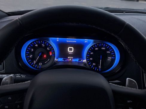 Used 2023 Chrysler 300 S image 36