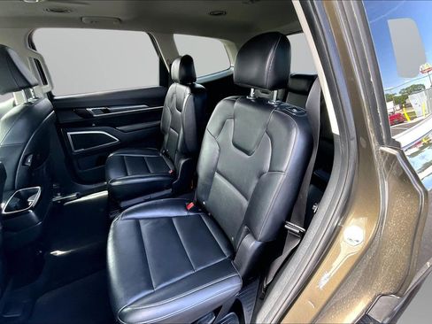 Used 2022 Kia Telluride S AWD/4WD image 18